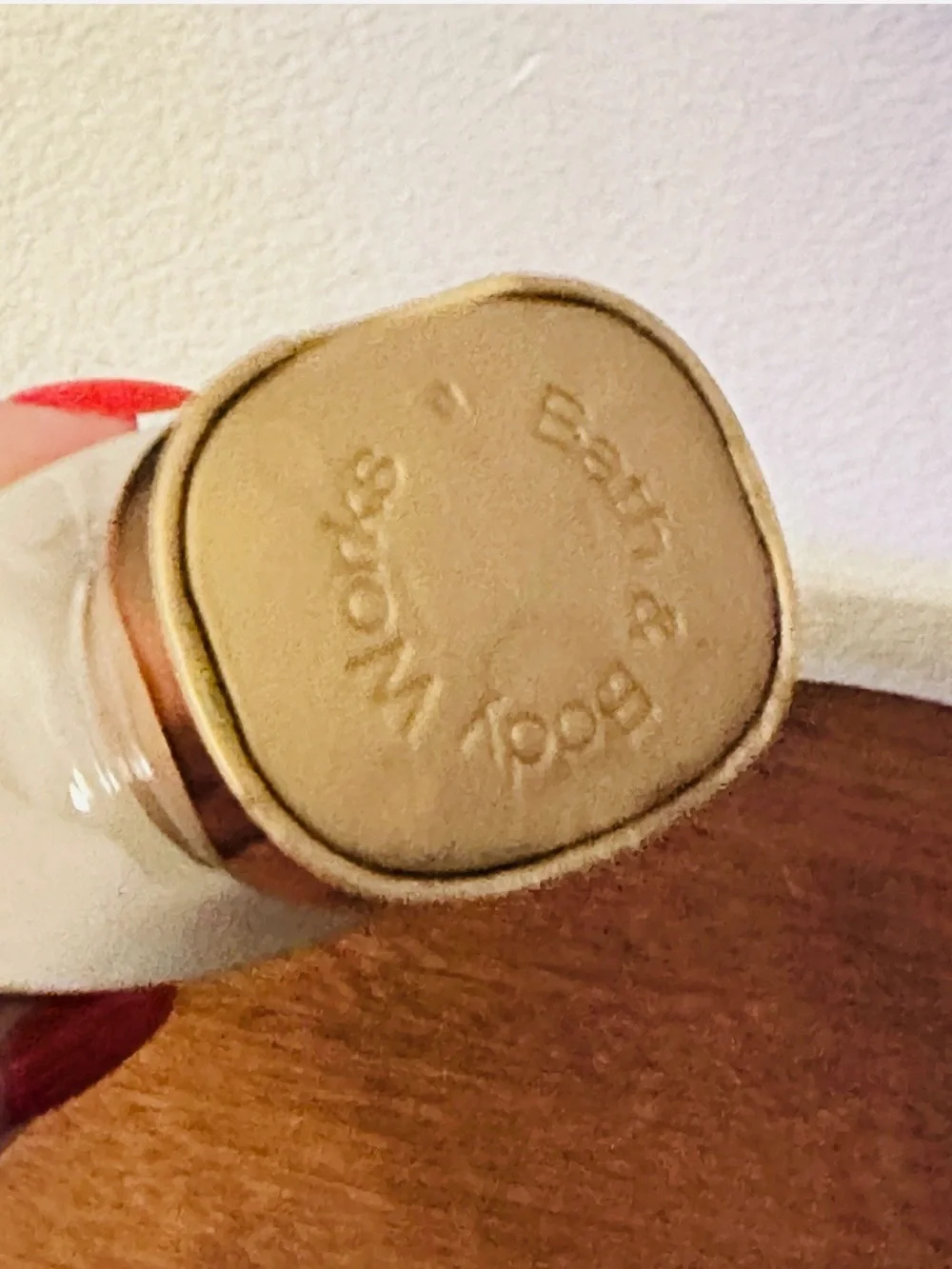 Bath & Body Works daily nourishing